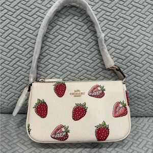 NWT COACH Nikita 19 shoulder bag Strawberry Print